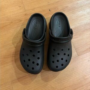 Black crocs never worn 🌸